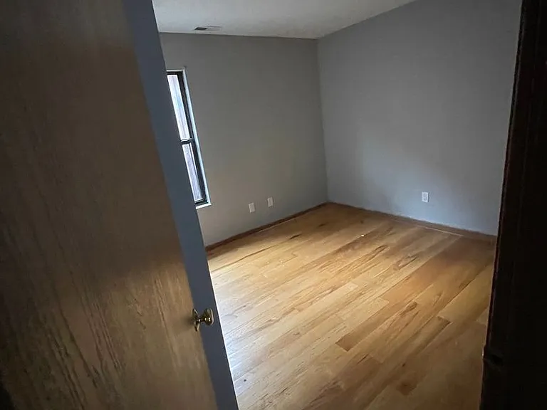 72 Chittenden Ave — Photo 17