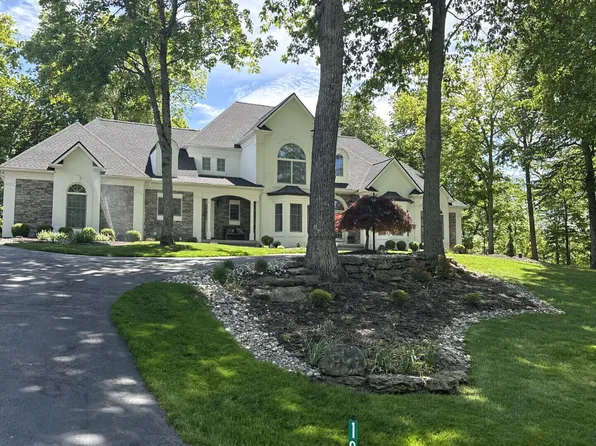 198 Great Bear Way Rd, East Stroudsburg, PA 18302