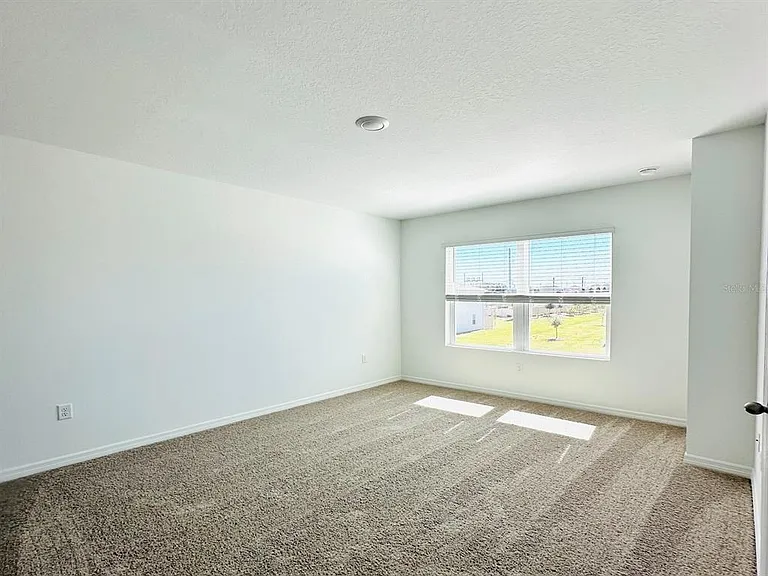 1335 Tallowwood Ln — Photo 6