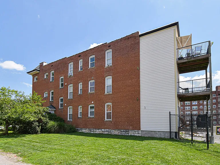 5528 Waterman Blvd #1N — Photo 30