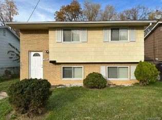 3040 Raskob St, Flint, MI 48504