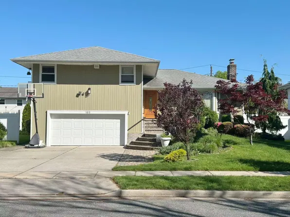 103 Birchwood Park, Jericho, NY 11753