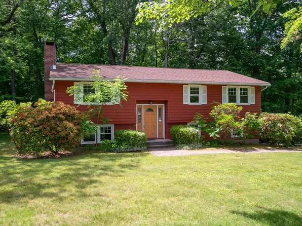 2 Woodlawn Rd, Hadley, MA 01035