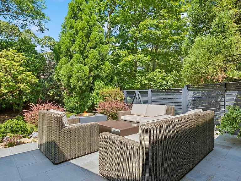10 High Point Rd — Photo 32