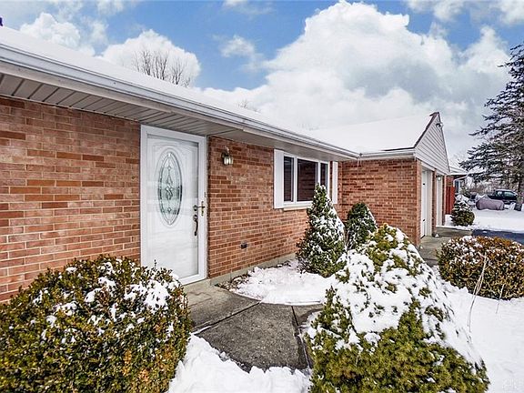 4th image of 3055 Warner Dr