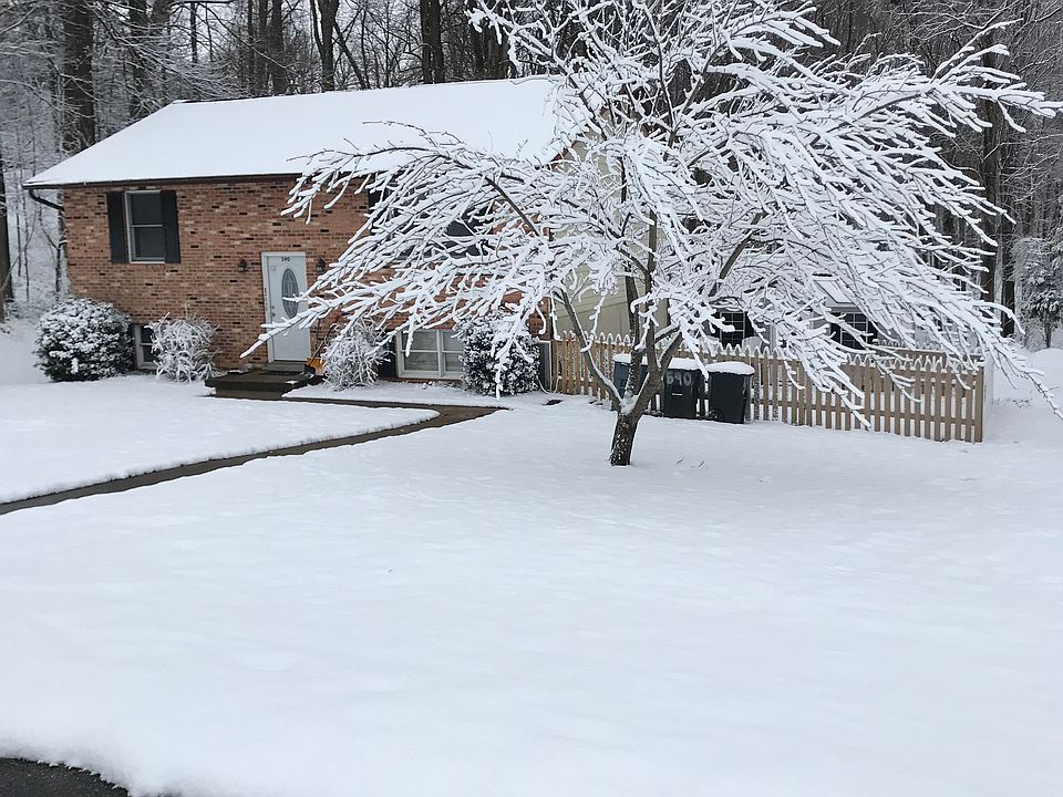 1st image of 590 Buckhorn Rd #2