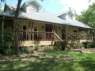 6103 Warren Rd, Hearne, TX 77859