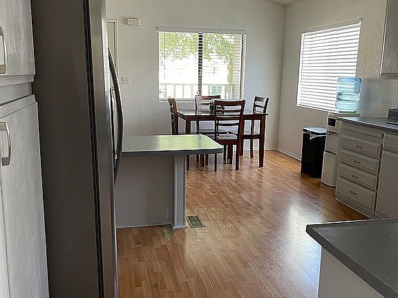 3rd image of 4932 N Edie Dr