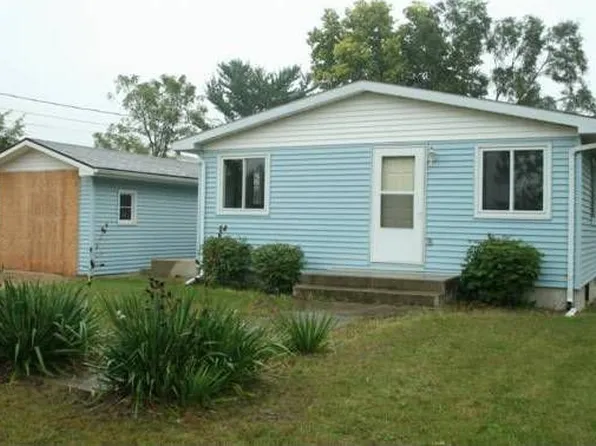 2106 W 5th Ave, Brodhead, WI 53520