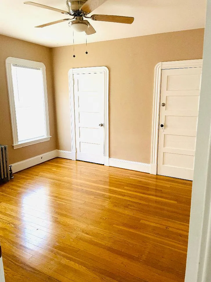 2 bed, 1300 sqft, $2,500 — Photo 2