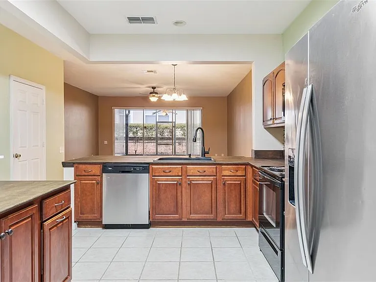 2561 Galliano Cir — Photo 12