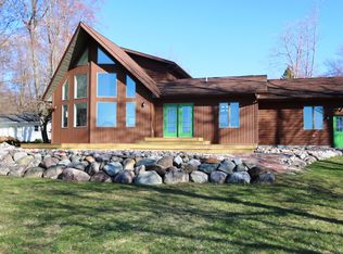 3116 Lakeshore Dr, Sault Sainte Marie, MI 49783