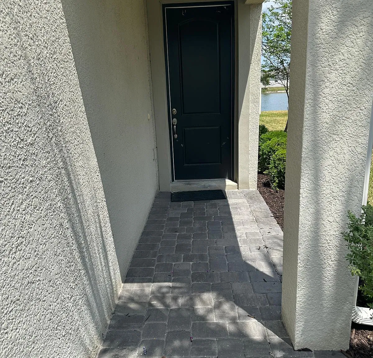 4 bed, 2586 sqft, $2,950 — Photo 2