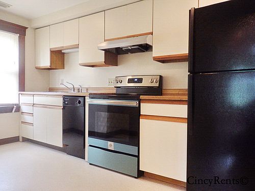 3rd image of 3420 Berry Ave #3