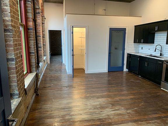 2nd image of 105 Olive St #J