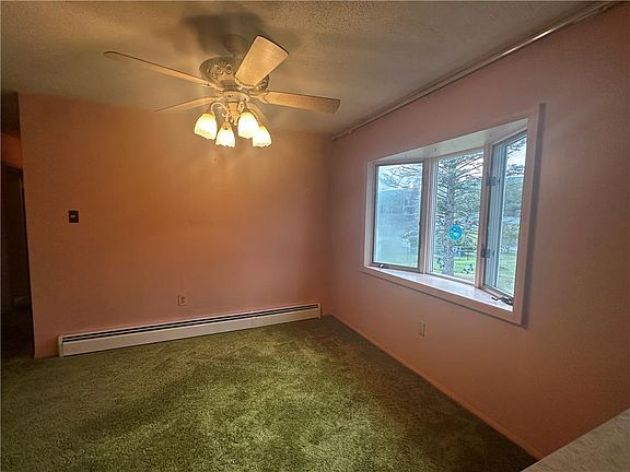 3rd image of 104 Mackie Ln
