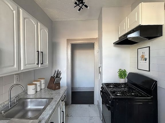 2nd image of 716 Arlington Ave #4D-5A