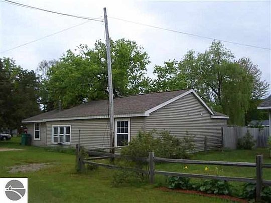 2nd image of 205 N Orange St