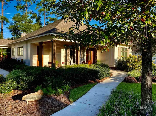 373 Poviner Pl, Fairhope, AL 36532