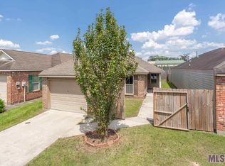 825 Sedona Pines Dr, Baton Rouge, LA 70816