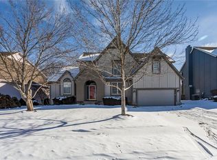 12323 Ash St, Overland Park, KS 66209