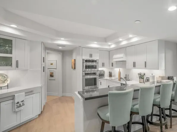 1099 1st St Unit 201, Coronado, CA 92118