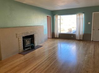 901 Sierra Pl SE, Albuquerque, NM 87108