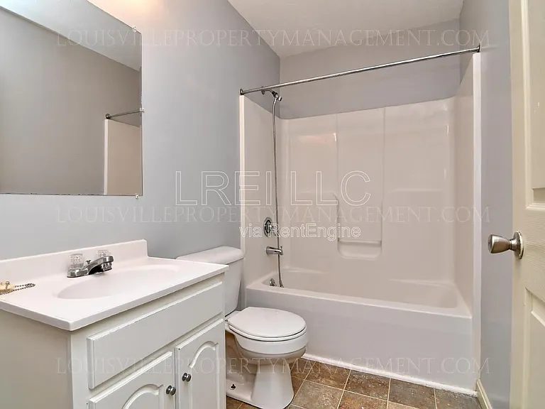 304 Keeneland Dr #1B — Photo 10