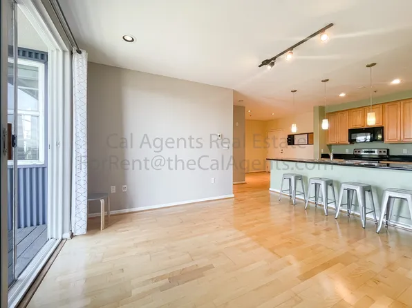 1121 40th St APT 5406, Emeryville, CA 94608