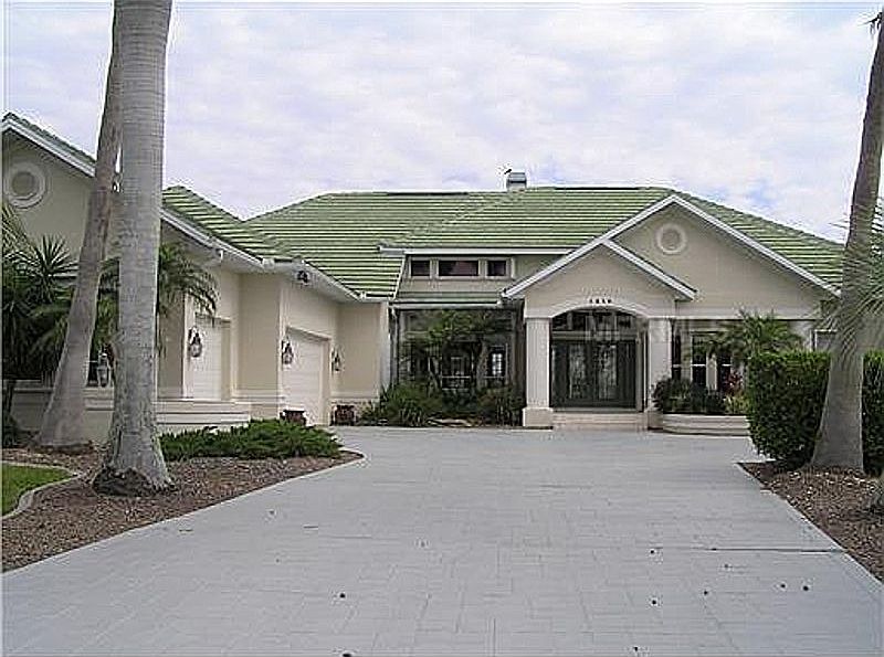 1st image of 1210 Columbian Dr