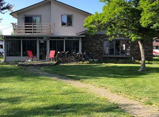 7307 Flamingo Rd, Algonac, MI 48001