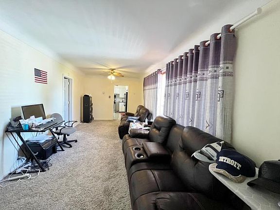 5th image of 1724 Holland Ave