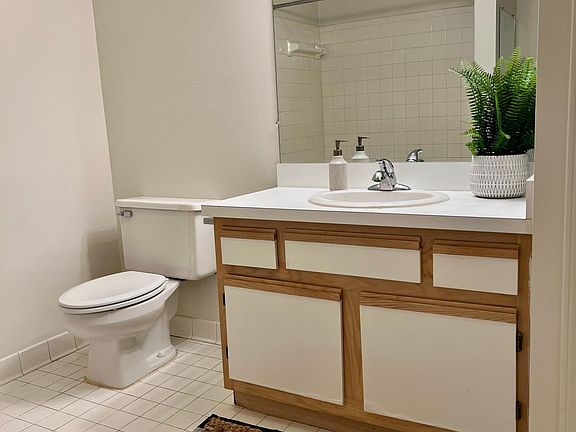 5th image of 8633 Macomb St APT 7