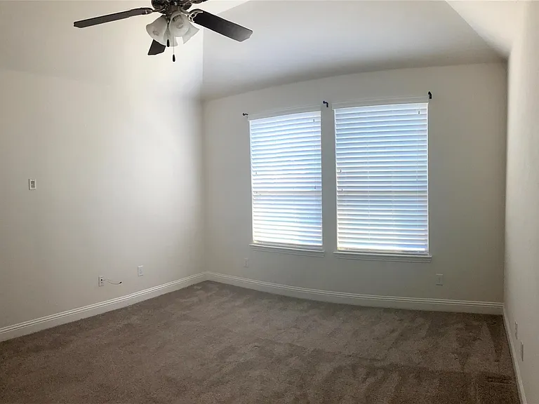 1106 Bryce Canyon Dr — Photo 14