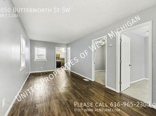 1050 Butterworth St SW, Grand Rapids, MI 49504