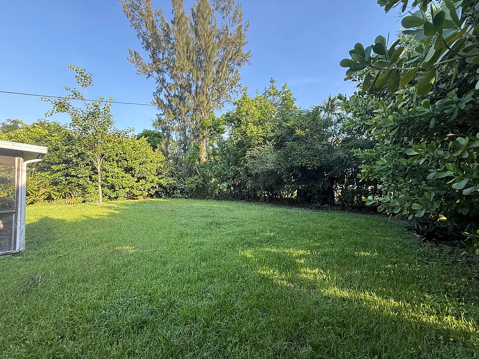SW 48th St