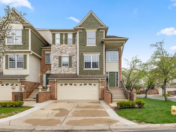 36 Bradford Ct, Dearborn, MI 48126
