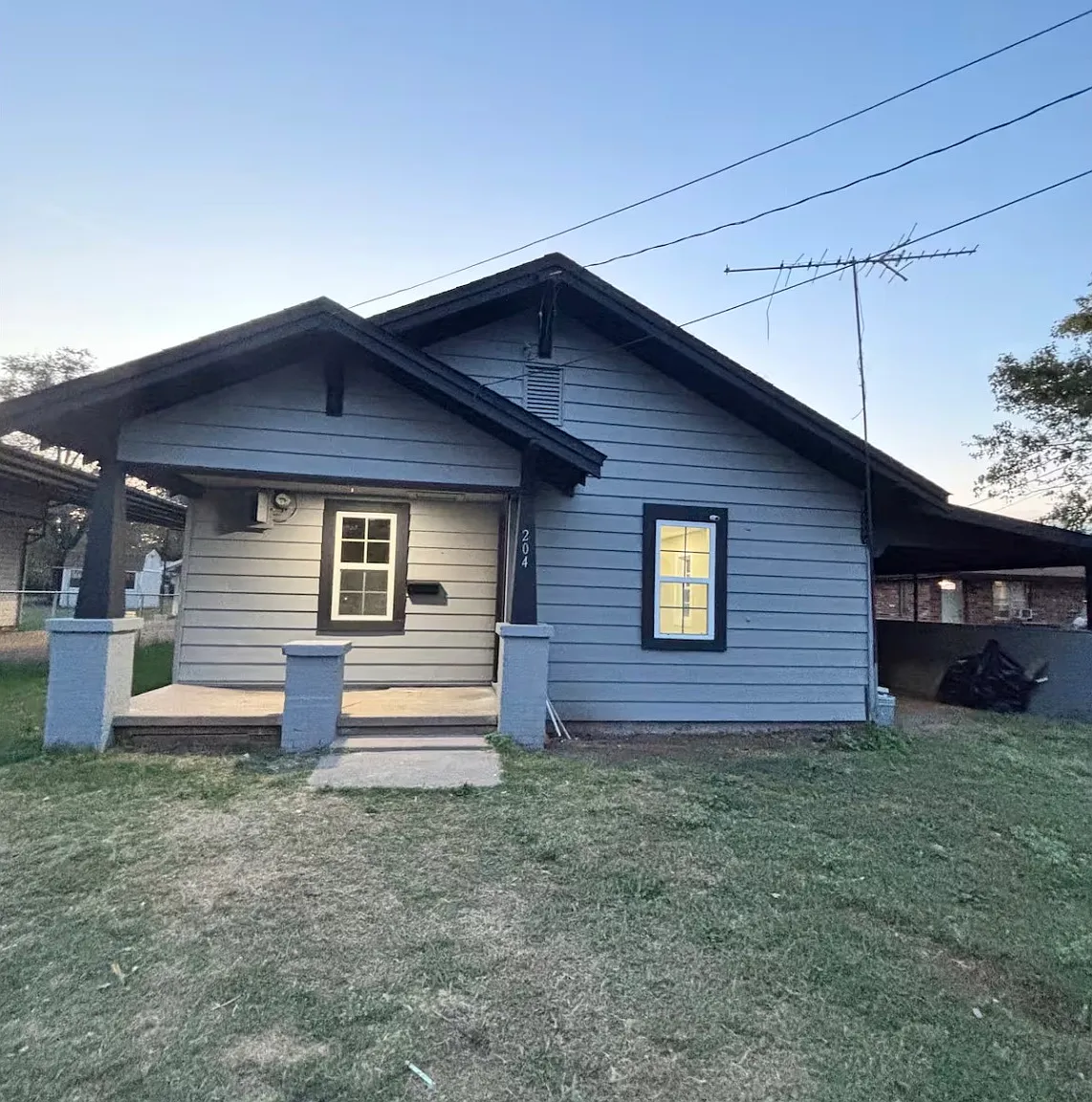 3 bed, 1304 sqft, $1,300 — Photo 2