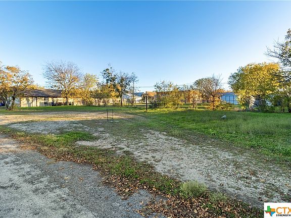 5th image of 411 W Washington Ave