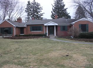 243 N Park Blvd, Glen Ellyn, IL 60137