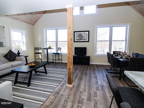 5th image of 2227 Riverside Dr S