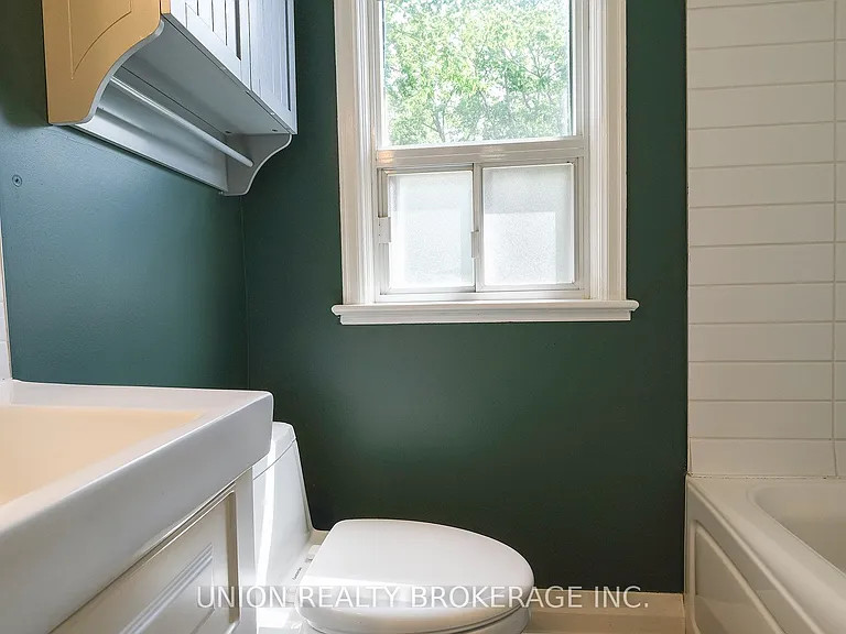 87 Midland Ave — Photo 19
