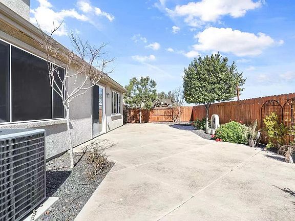 4th image of 1640 Brandon Dewey Ln