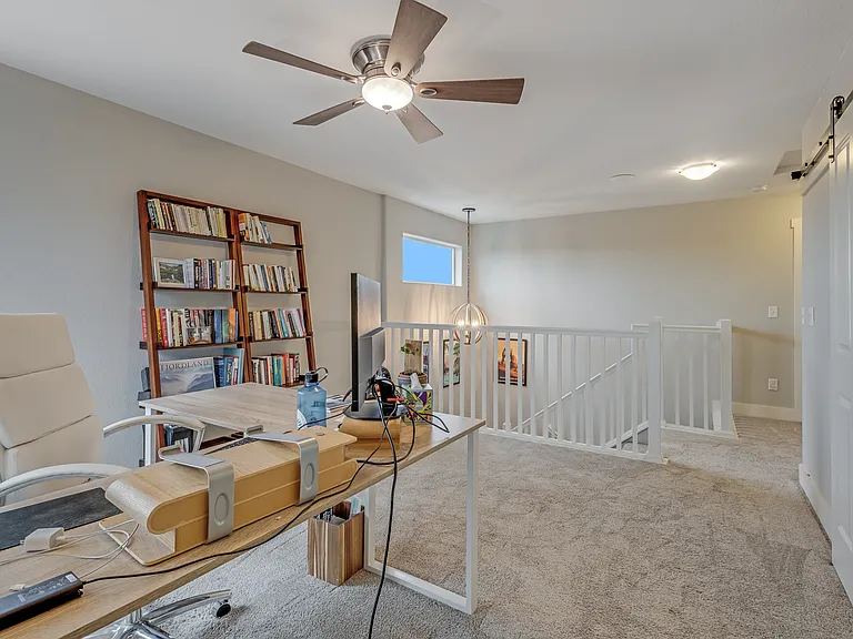 1516 Solitaire St — Photo 27