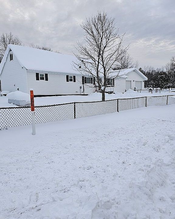 Street View House/Garage