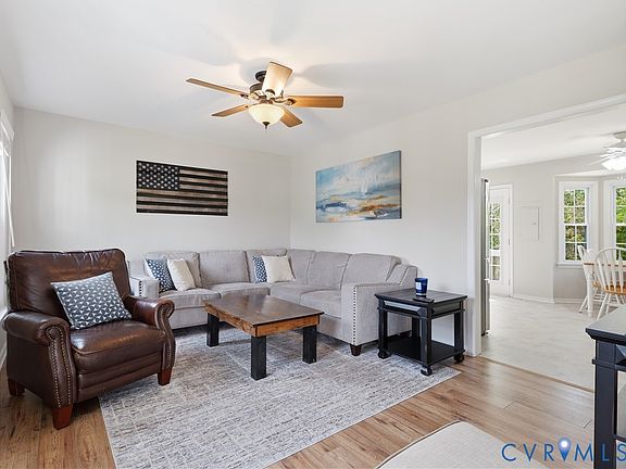 3rd image of 6410 Cherrygrove Ln