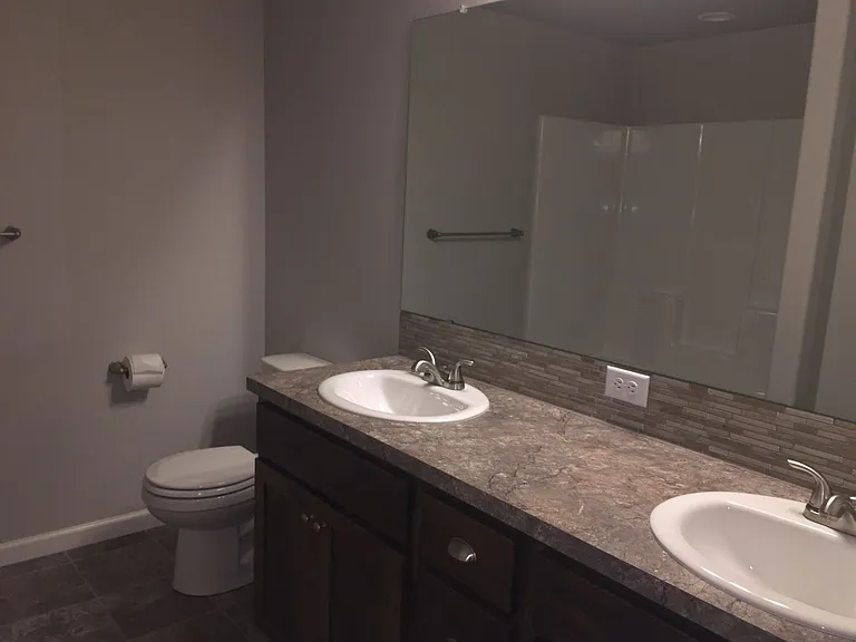 2935 NW Cedar Ave — Photo 15