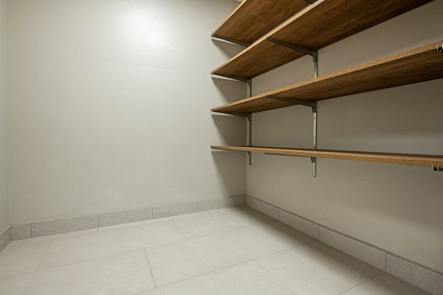 2 bed, 1000 sqft, $2,550 — Photo 3