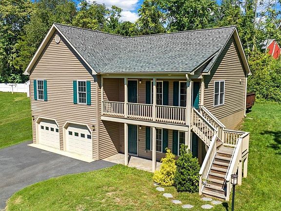 2nd image of 130 Reservoir Dr