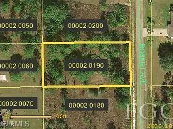 1215 Robert Ave, Lehigh Acres, FL 33972